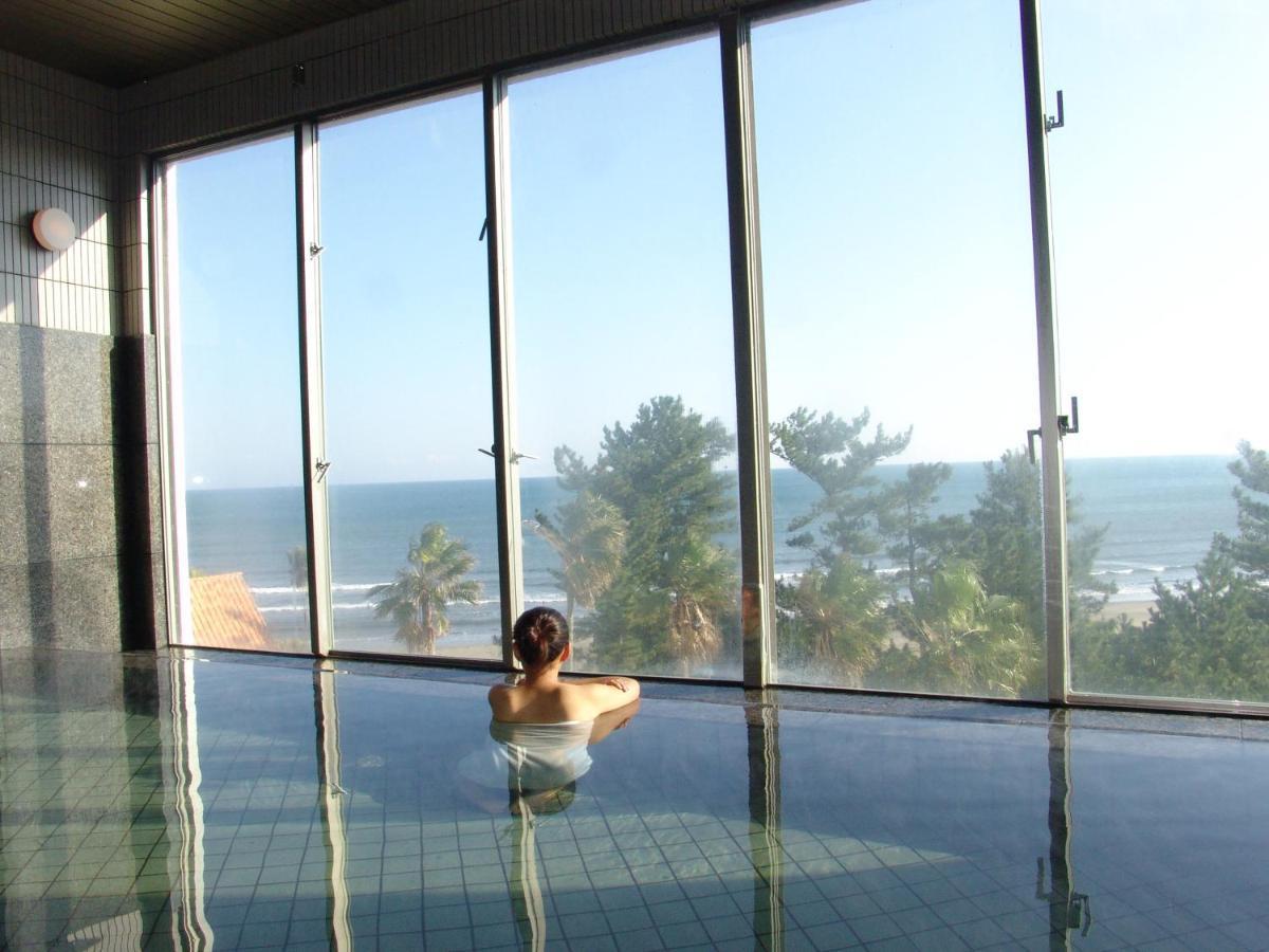 Ana Holiday Inn Resort Miyazaki By Ihg Екстериор снимка